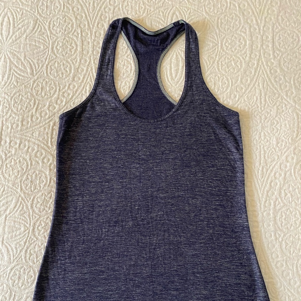 Lululemon racer back tank Navy, Size 6